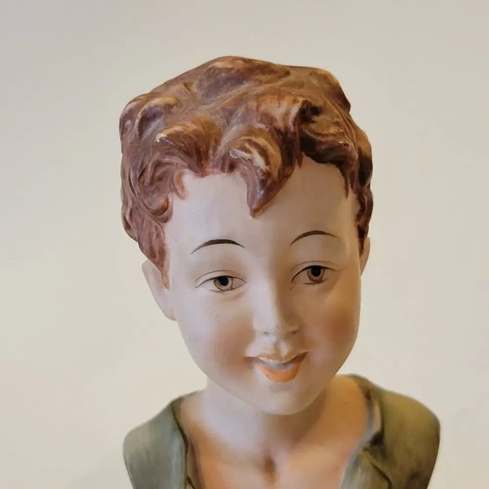 Vintage Ceramic Lefton boy bust KW832. Hand painted. Pre-owned, good shape